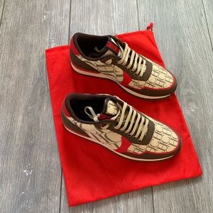 Carolina Herrera sneakers like new size 37